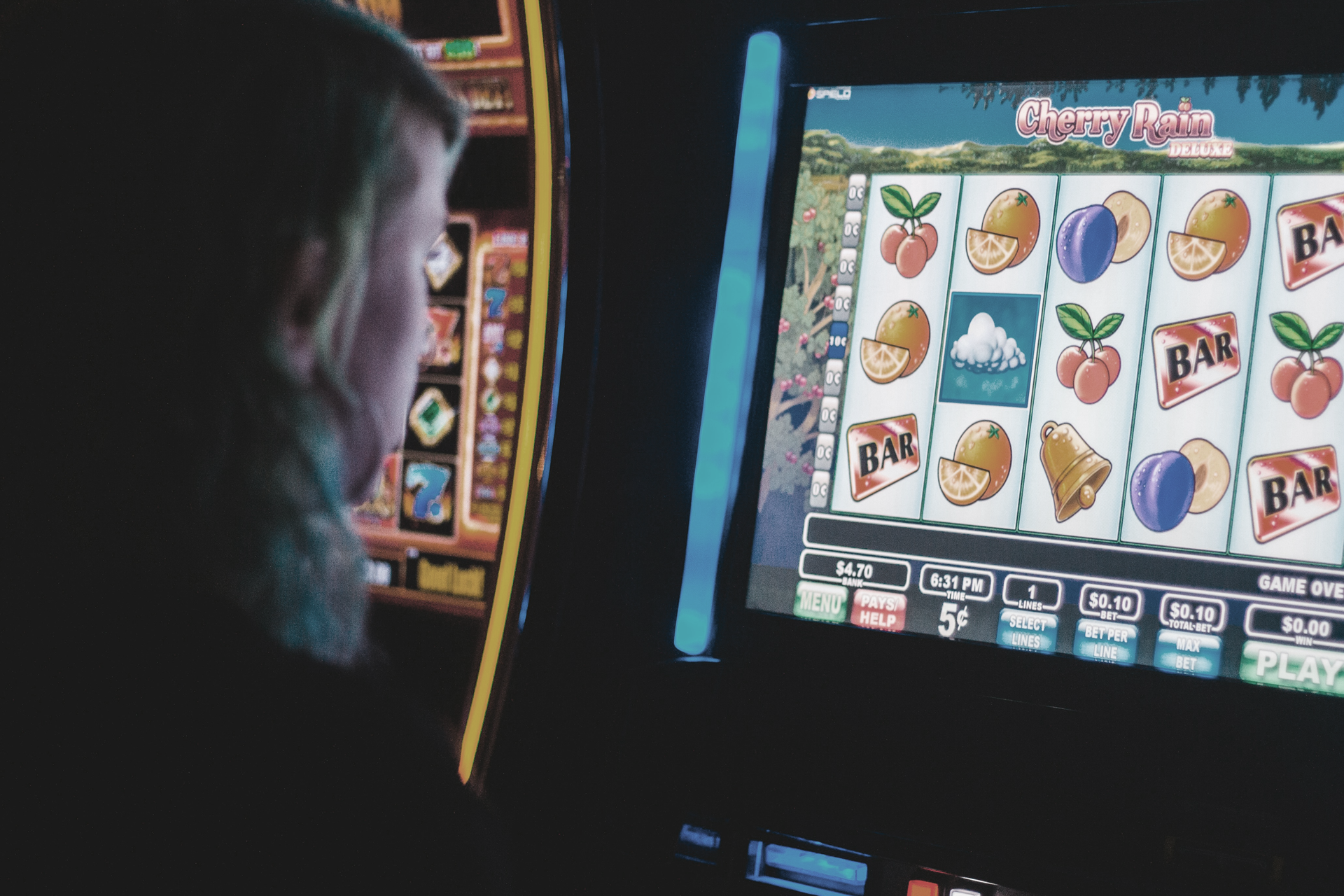 GAMBLING & GAMING
